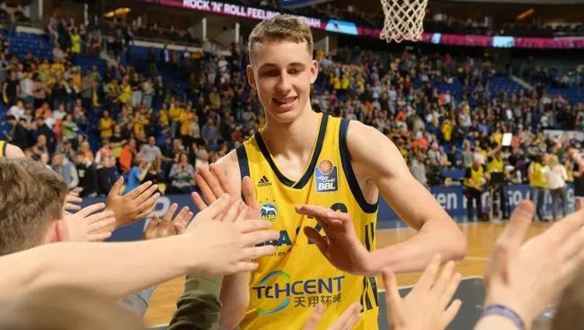 法比尼奥曾 法比尼奥曾